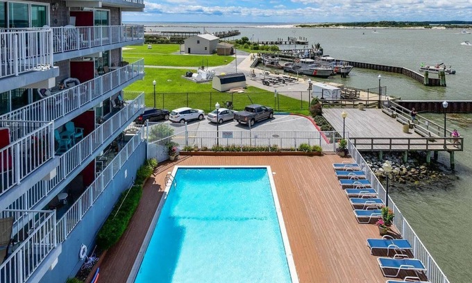 Ocean City Condo | Assateague House #203 - 2 bdrm 2 bath in Ocean City MD.Se Habla Espanol