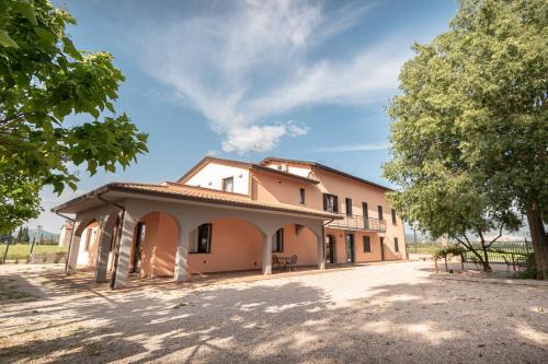 Bastia Umbra Apartment | Pet-Friendly Assisium Appartamenti with 9/10 Guest Rating