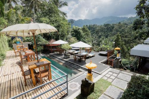 Sidemen Resort | Relax at Astana Swaha Villa with Oceanfront Bliss