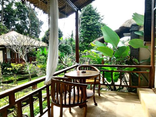 Pengosekan House | Cozy Astawa House: Pet-Friendly Stay with Breakfast Included