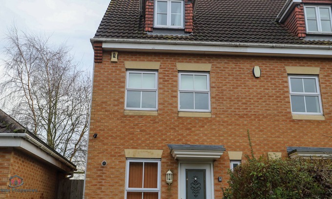Thorpe Satchville House | Astley House - large home sleeps 8