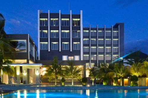 Gorontalo Hotel | Discover ASTON Gorontalo Hotel & Villas with Ocean View Pool