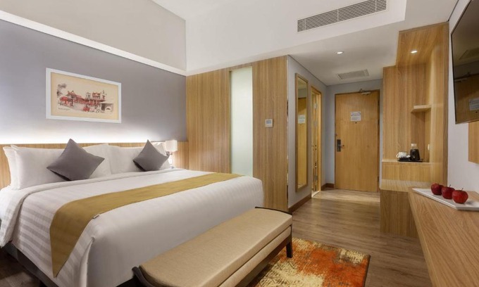 Gresik Hotel | Explore ASTON Gresik Hotel & Conference Center: Rated 9/10