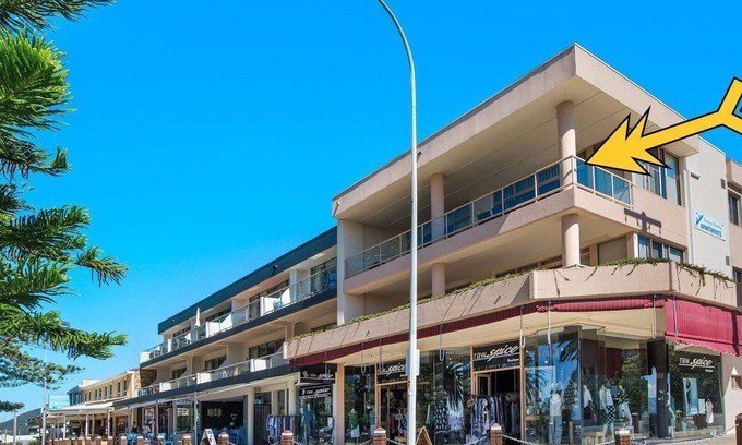 South West Rocks Apartment | Astor Apartment 2 - Steps from the Beach with Ocean Views