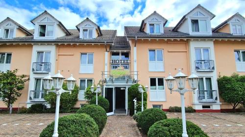 Walldorf Hotel | Relax at Astralis Hotel Domizil: Pet-Friendly & Spa Retreat