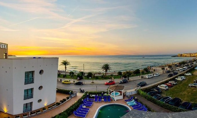 Cefalu Hotel | Astro Suite Hotel: Oceanfront Bliss with 4-Star Comfort