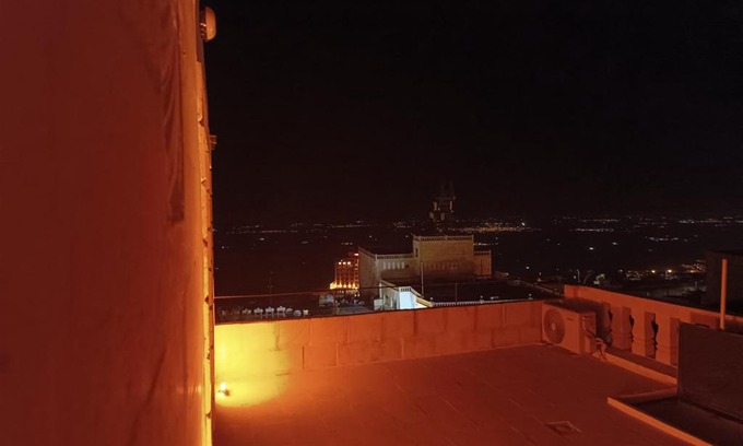 Artuklu Bed & Breakfast | Asuman teras odamız