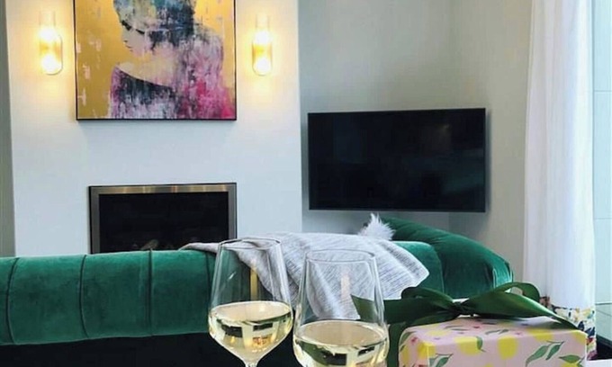 Traverse City Condo | Elegant Asylum 58 Condo with Breakfast at Grand Traverse