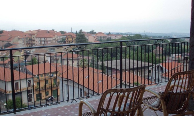 Zafferana Etnea House | Cozy Retreat at Armando's Home: Highly Rated with Dining