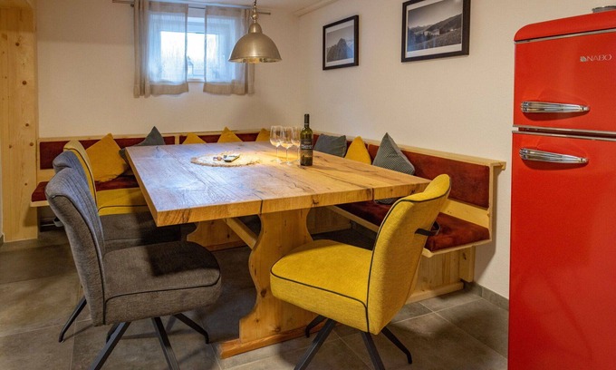 Bruck an der Grossglocknerstrasse Apartment | Cozy Apartment for 4 with Balcony, Pets Welcome & Parking
