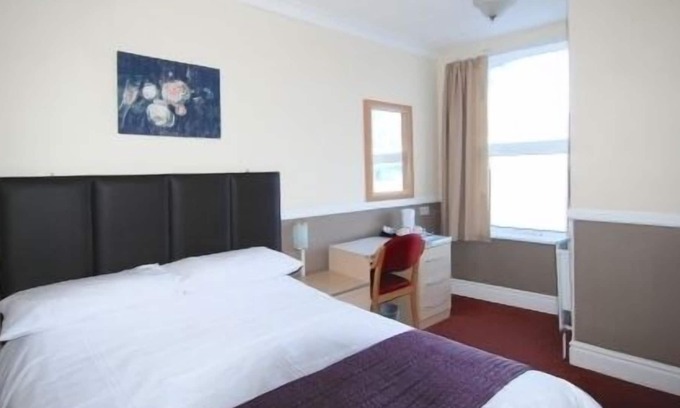 Douglas Hotel | At Caledonia