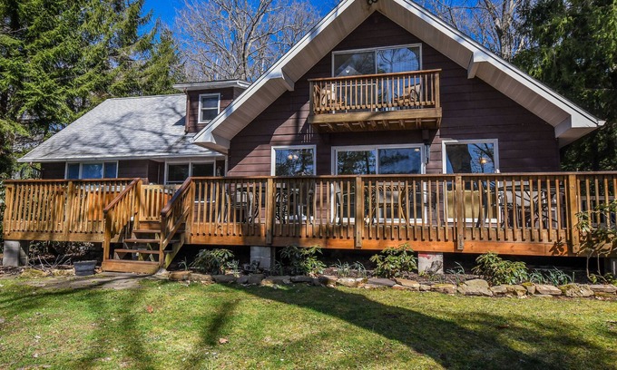 Swanton House | At Ease | Lakefront with Hot Tub & Private Dock!