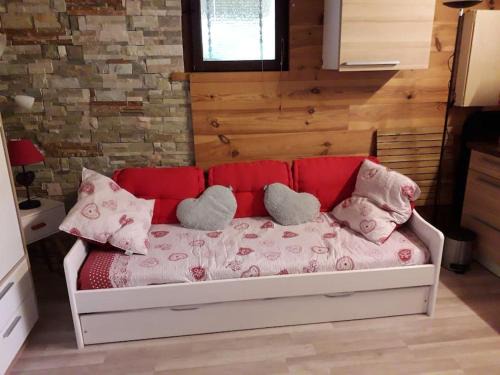 Cluses Apartment | Cozy Studio at the Foot of Mont Blanc - Pet Friendly & Pool
