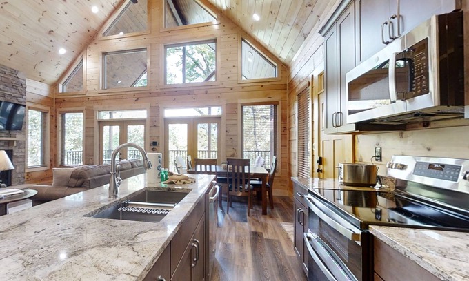 Wears Valley Cabin | Cozy 3-Bedroom Cabin at Park's Edge with Mountain View
