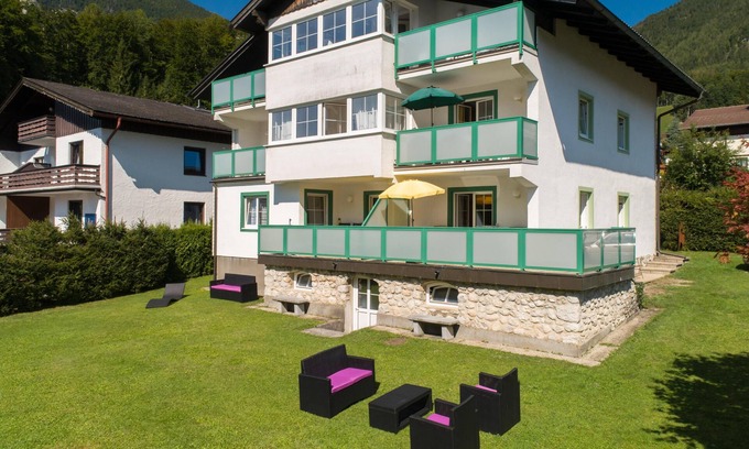 Ried Apartment | Modern Apartment Near Beautiful Wolfgangsee Lake
