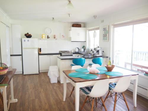 Venus Bay House | Beachfront Retreat: Pet and Child Friendly Getaway