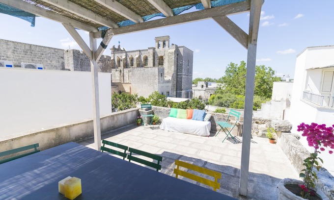 Poggiardo House | Discover Salento: Beachside Retreat in Ancient Village