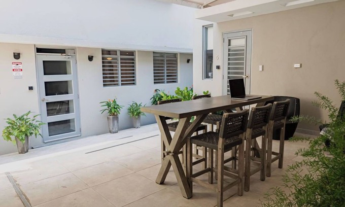 Puerta de Tierra Apartment | At The Center of it All, Casa Terra Porto #2
