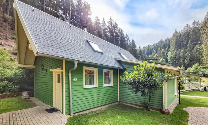 Geratal House | At the entrance of the nature park "Thuringian Forest" you can experience pure nature, escape from e