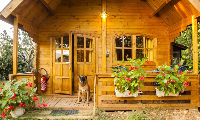 Laroque Ski Chalet | Idyllic Retreat at the Foot of Cevennes: Pet Friendly & Cozy