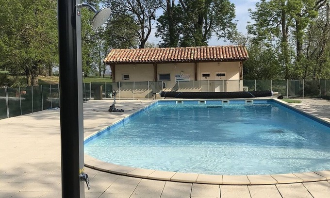 Belleserre RV Rental | Tranquil Getaway at Domaine by Montagne Noire