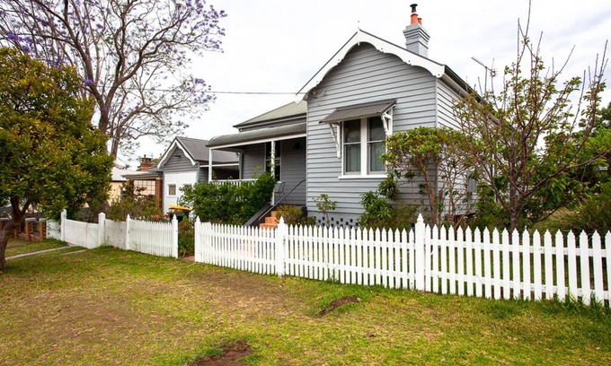 Nowra House | Convenient Getaway in Shoalhaven - 15 Min to Berry & Beach