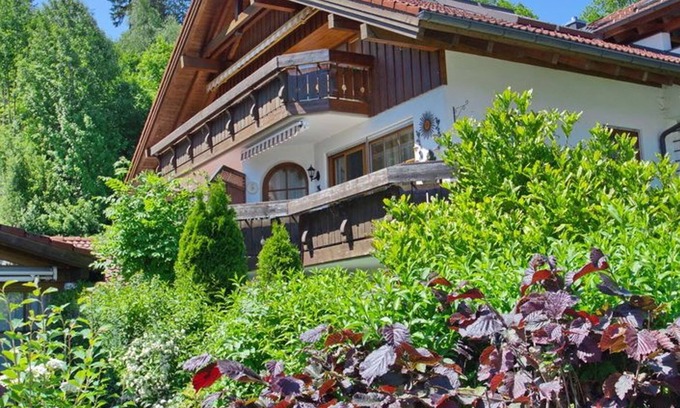 Ettensberg Apartment | Family-Friendly Retreat by the Lake in Ofterschwang, Germany