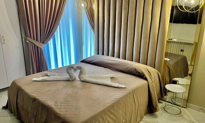 Vasto House | AT THE NAPLES TRACK VIP ROOM