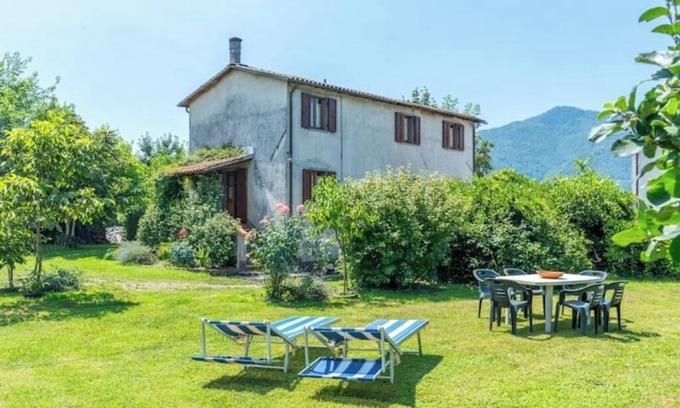 Mologno House | At the Riding School: Casale Toscano