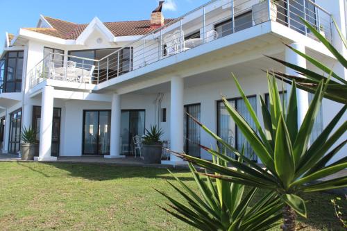 Jeffreys Bay Apartment | At The Waves, Jeffrey's Bay
