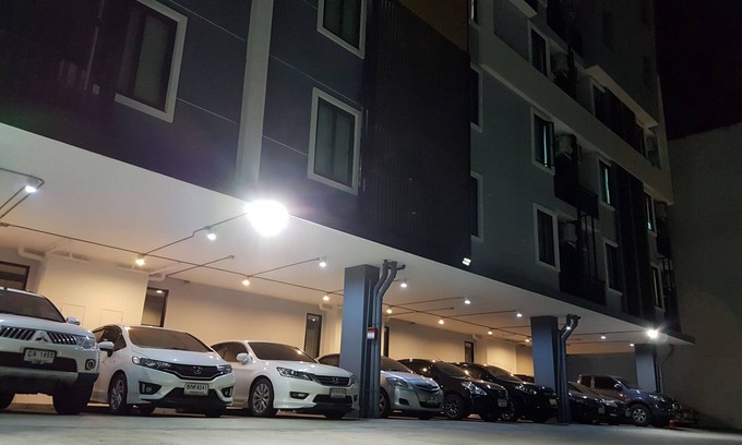 Bang Khae Nuea Hotel | Discover Comfort at Yaya: Family-Friendly Amenities Await