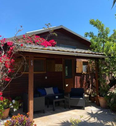 Pratdip Ski Chalet | Experience Ataraxia: Family-Friendly Getaway with Kitchen