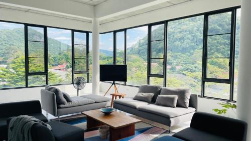 Mu Si Apartment | Elevated ATATvilla Khaoyai: Rooftop Views for Gatherings