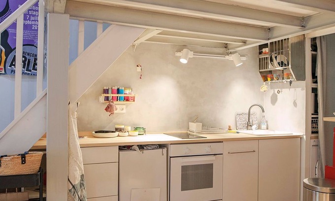 Gambetta Apartment | Artistic Retreat in the Heart of the City with Spa Access
