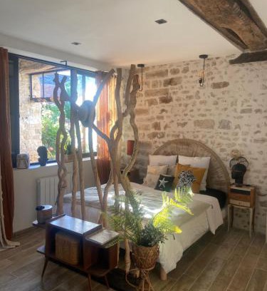 La Chapelle la Reine Apartment | Guest Rated 10/10 at Atelier des Rêves Hotel