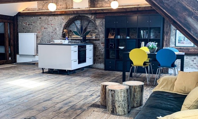 Neuwied Apartment | Discover Atelier - Ferienwohnungen Alte Destillerie Retreat