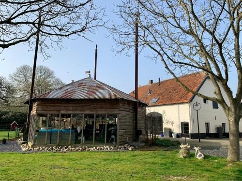 Appeltern Apartment | Family-Friendly Retreat at Atelier Onder de Notenboom