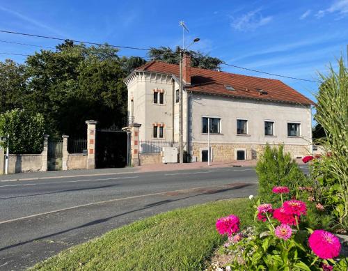 Montlucon Bed & Breakfast | Atelier St Jean