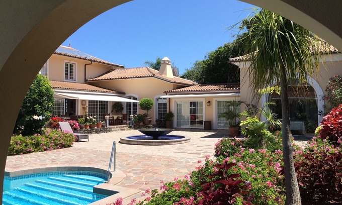 Buen Paso Villa | Exquisite Finca with Ocean Views and Private Pool in Tenerife