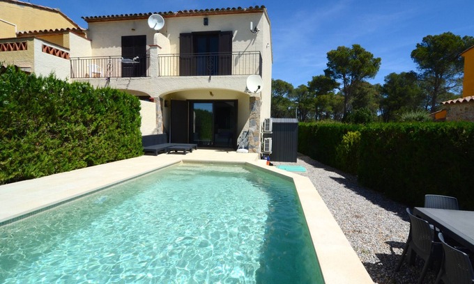 La Torre Vella Ski Chalet | Discover ATENES 12: Relax by the Pool and Enjoy Spa Bliss