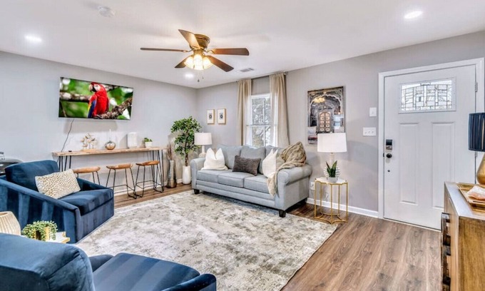 Chamblee House | Pet-Friendly 2BR Ranch in Chamblee with Breakfast Included