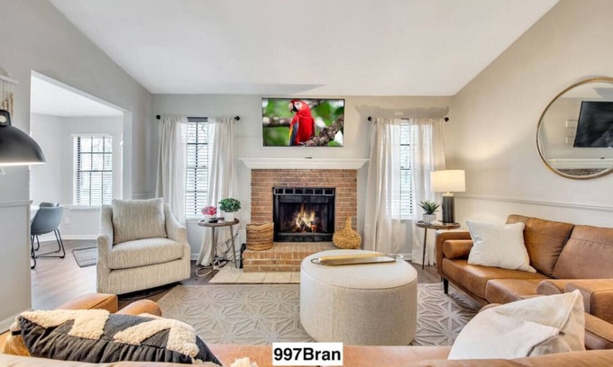 Church Street House | Pet-Friendly 3BR Retreat in Jonesboro with Great Amenities