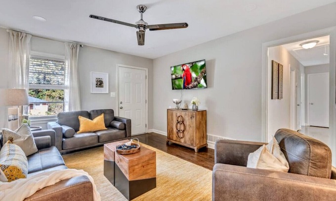 Lake City House | Pet-Friendly 3BR Ranch in Morrow with Breakfast & Kitchen