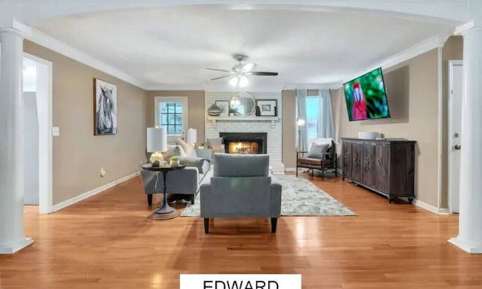 Marietta House | Pet-Friendly Retreat for 8 with Kitchen & Breakfast Included