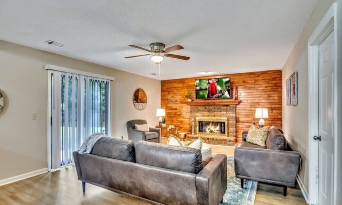 Kennesaw House | Spacious 3BR Pet-Friendly Retreat, Minutes to Attractions