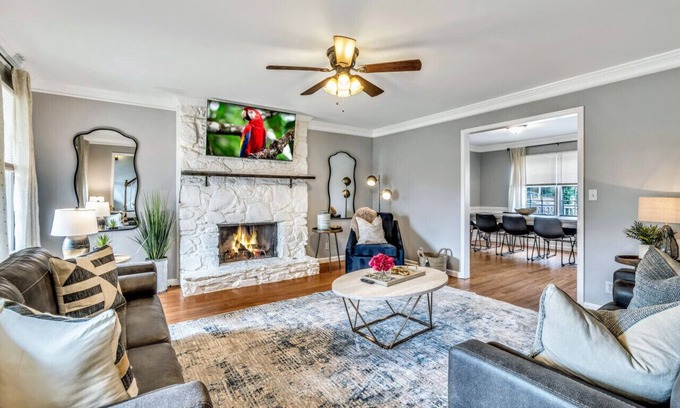 Smyrna House | Pet-Friendly 5BR Smyrna Home with Fenced Yard & Breakfast