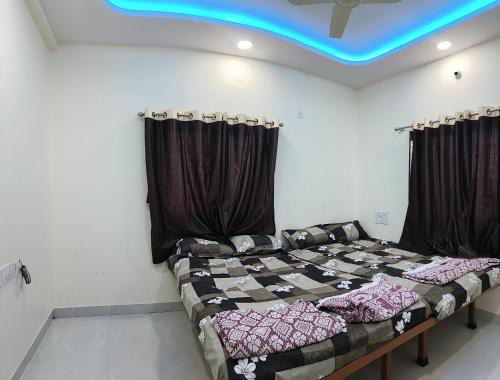 Akalkot House | Atharv Guesthouse