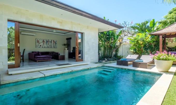 Sanur Villa | Athena 2 – A Romantic One-Bedroom Getaway