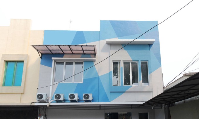 Tangerang House | Cozy Athena Syariah Residence: Family-Friendly Getaway