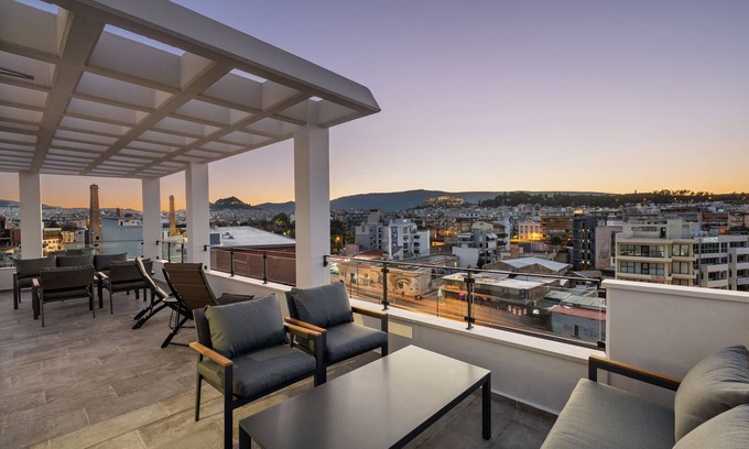Gazi Apartment | Athenian View Loft: Pet-Friendly Retreat with Ocean Views